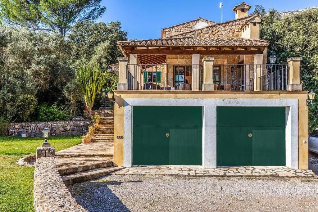 Pretty Close To Cala San Vicente, Special Prices Hire Car For Guests