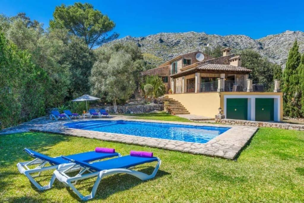 Pretty Close To Cala San Vicente, Special Prices Hire Car For Guests Cala de Sant Vicenc