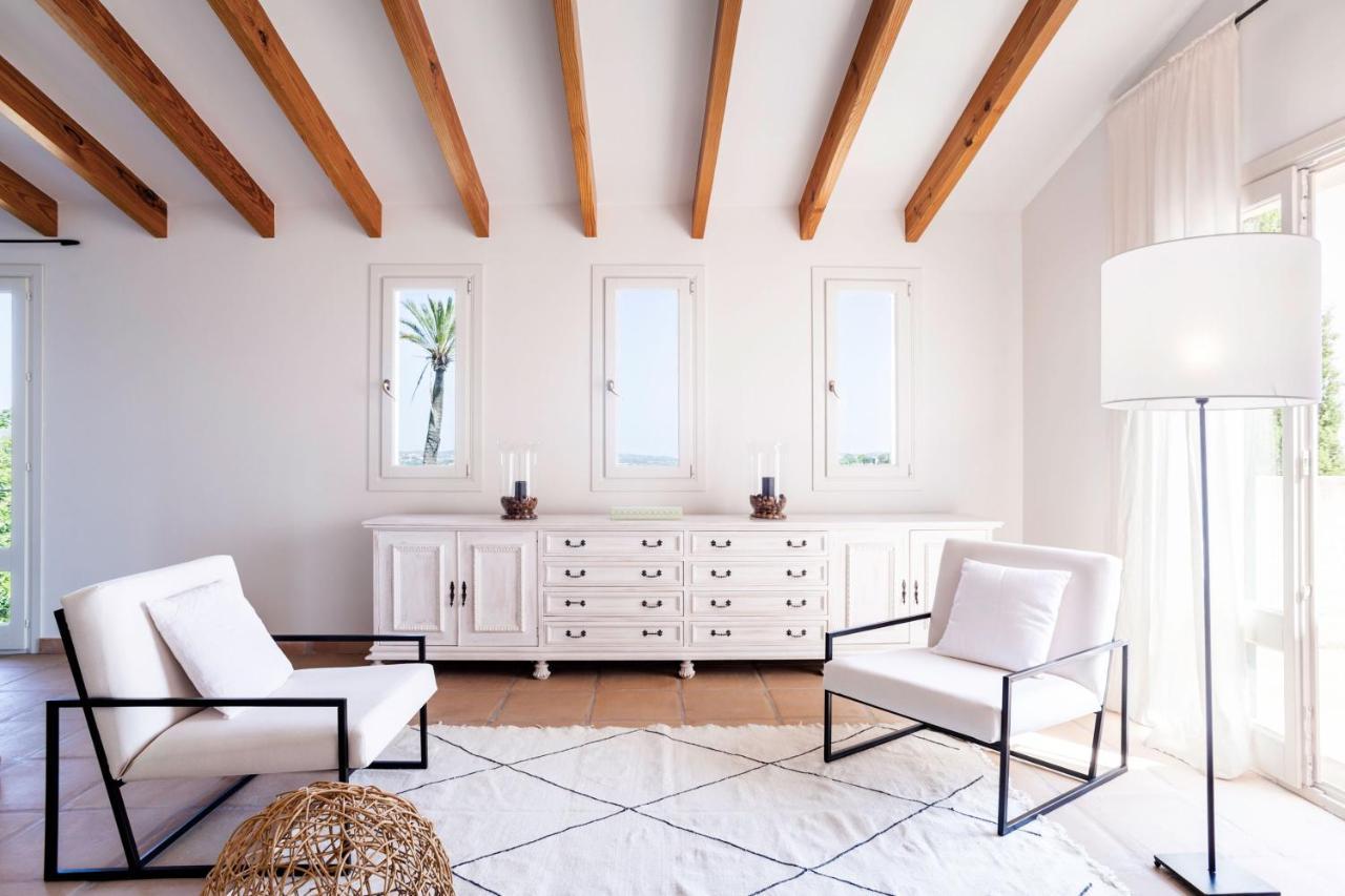 Spacious With Pool And Sea View In Villa *