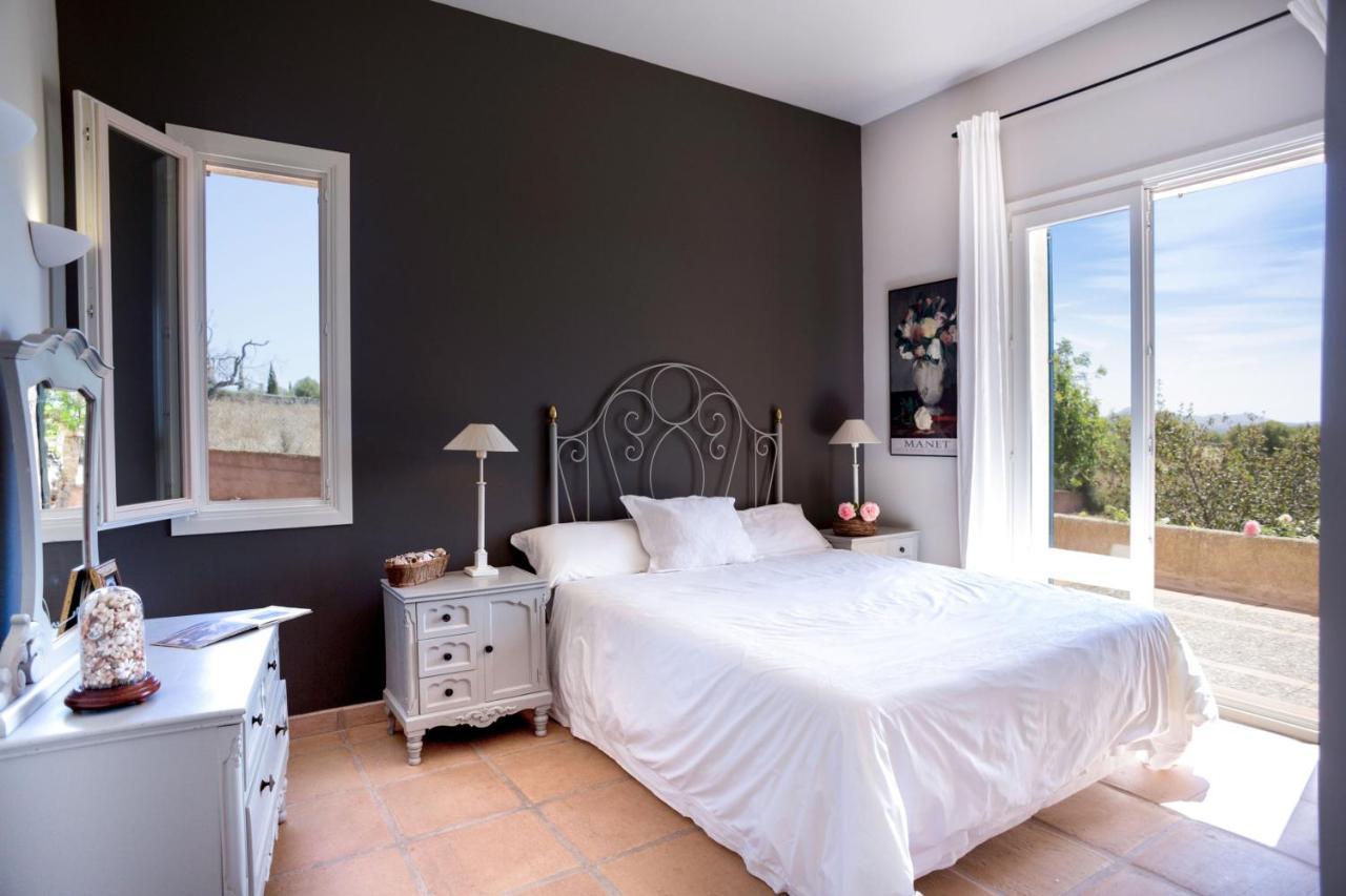 Spacious With Pool And Sea View In Villa Sant Llorenc Des Cardassar