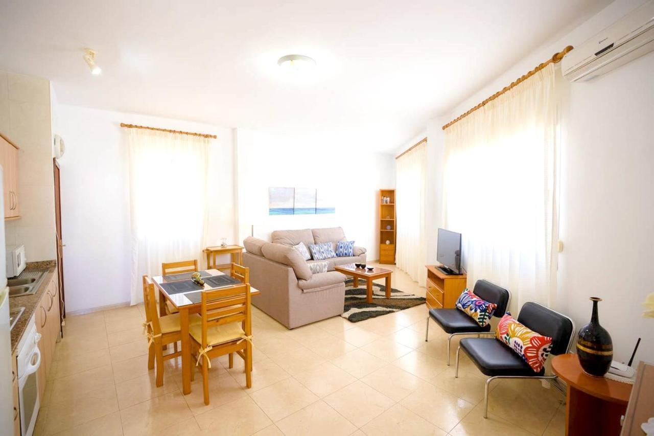 2 Bedrooms At 100 M Away From The With Furnished Terrace And Wifi Alcúdia