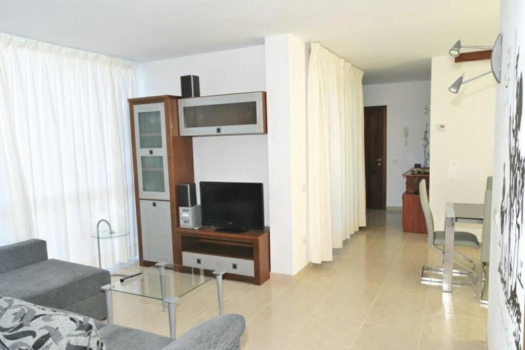 Apartamento Apto. Cerca Playa- Wifi&a.c. *