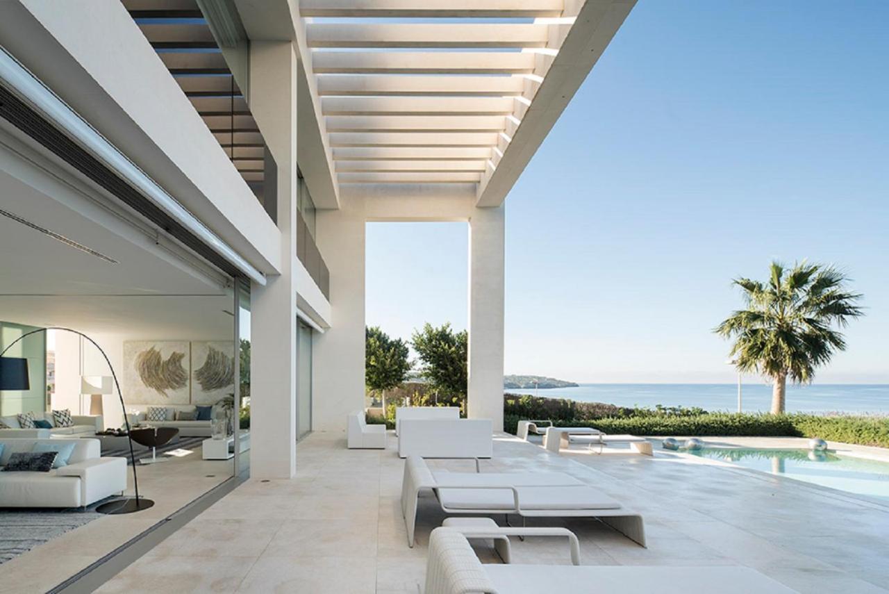 Palma Bay Front Line *