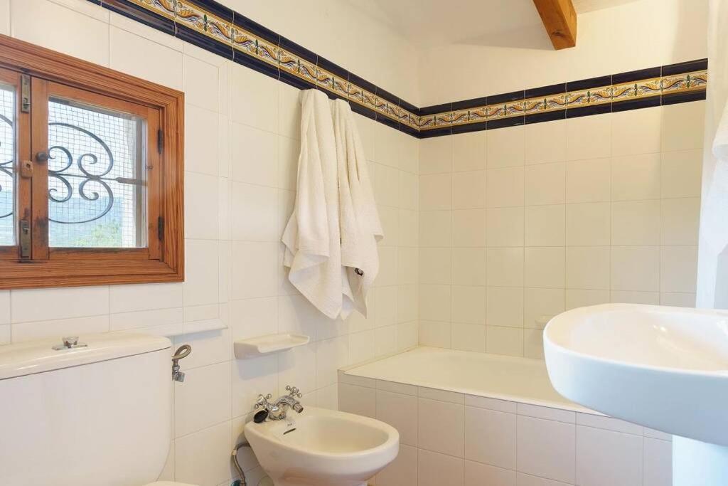 Nord - Typical Majorcan Villa, Private Pool, Bbq, Mediterranean Garden, Petfriendly *