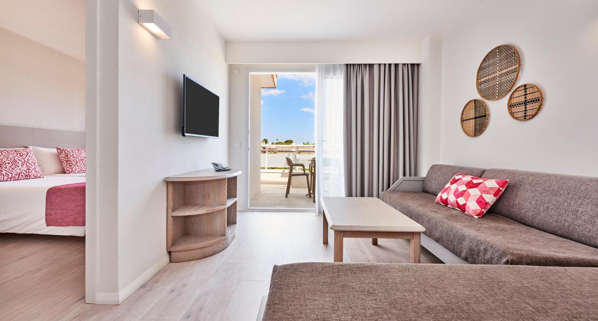 Insotel Cala Mandia