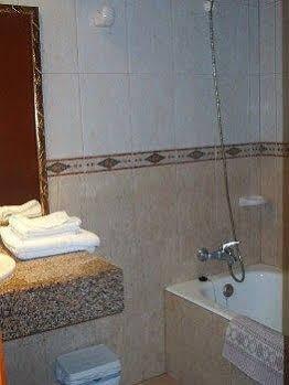 Barbara Hotel *