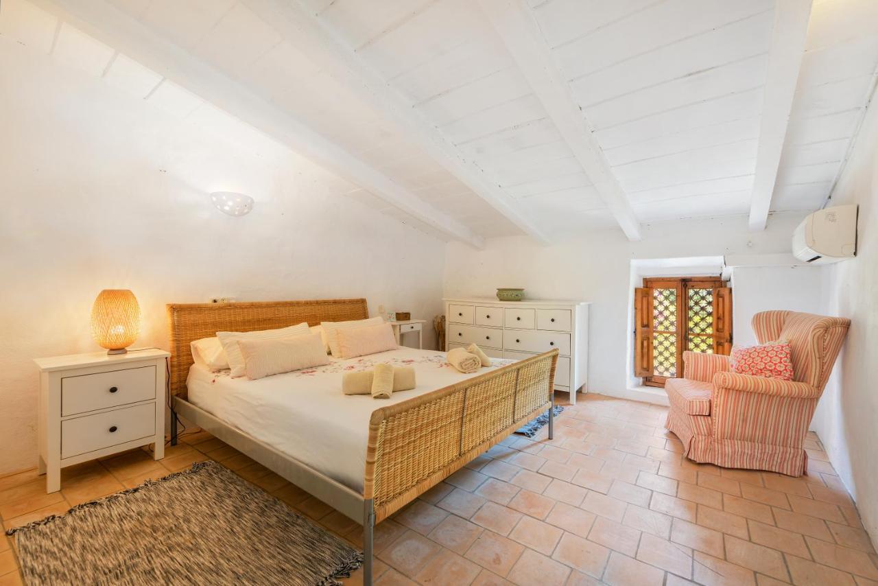 Roca Apartment *
