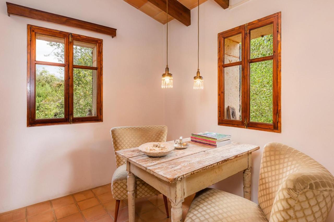 Bona Feina Villa