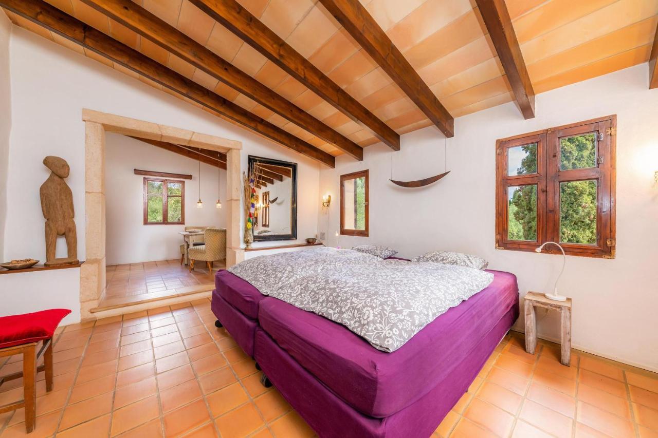 Bona Feina Villa *