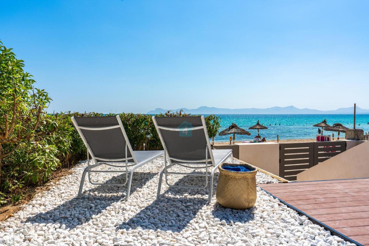 Villa M4R 1 Villa Laura Front Line Beach House