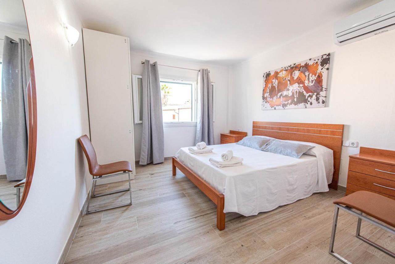 A Perfect Location For Holidays With Ac And Private Pool *