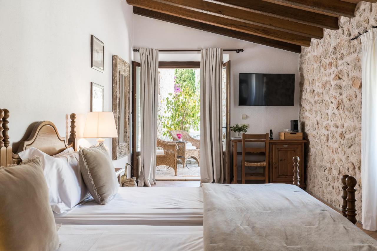 Ca'n Beneit Hotel