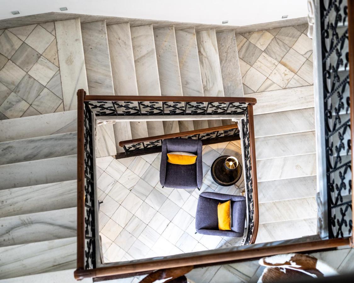 L'avenida Hotel 4*
