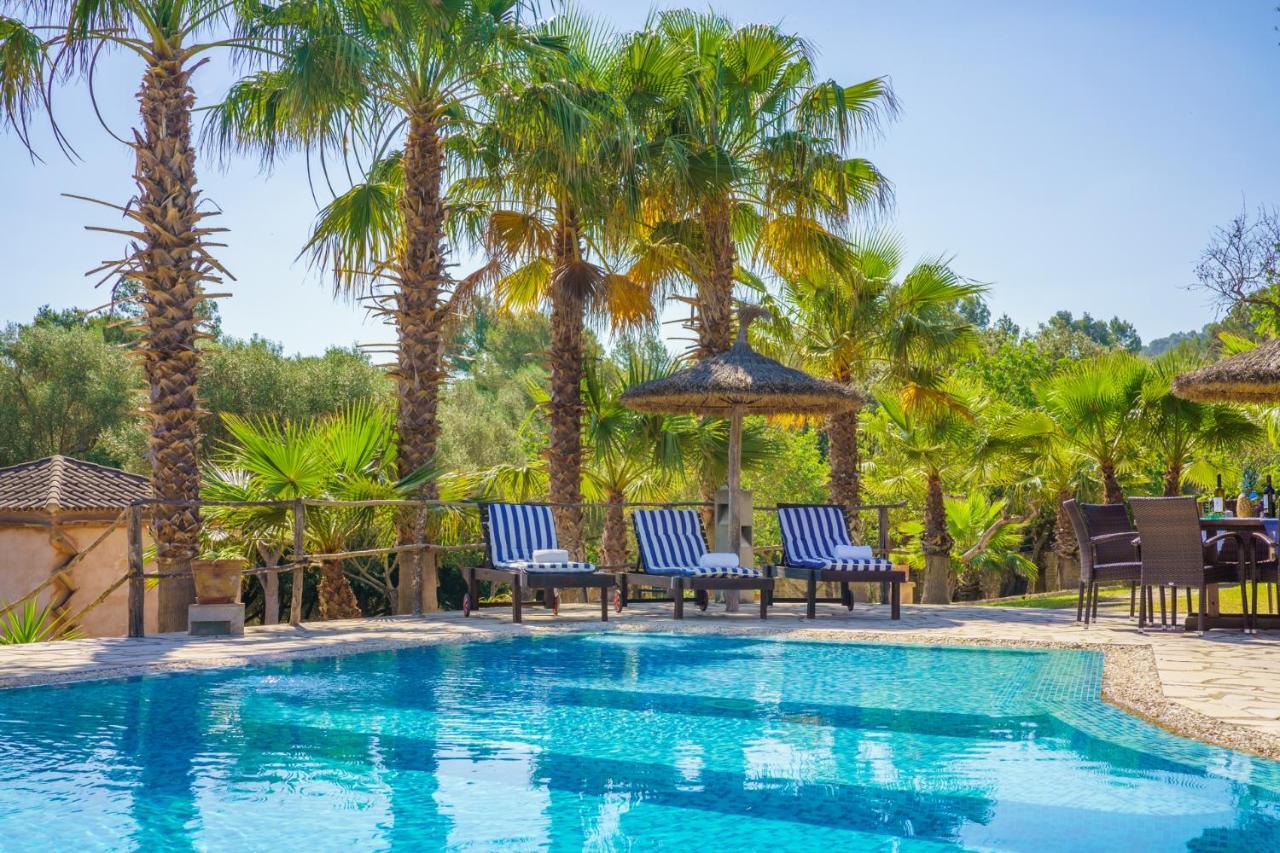 Villa Son Monserrat, *