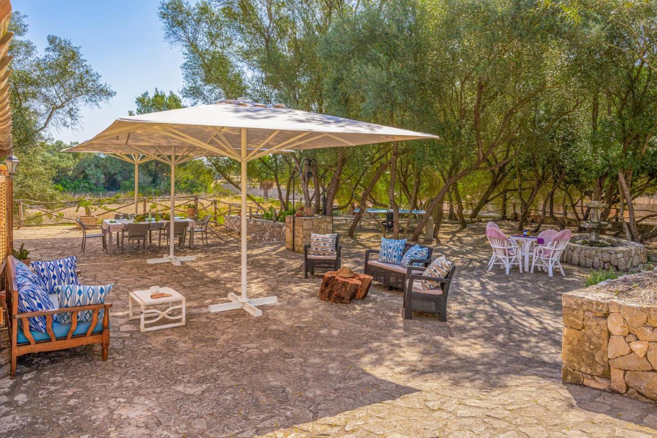 Villa Son Monserrat, *