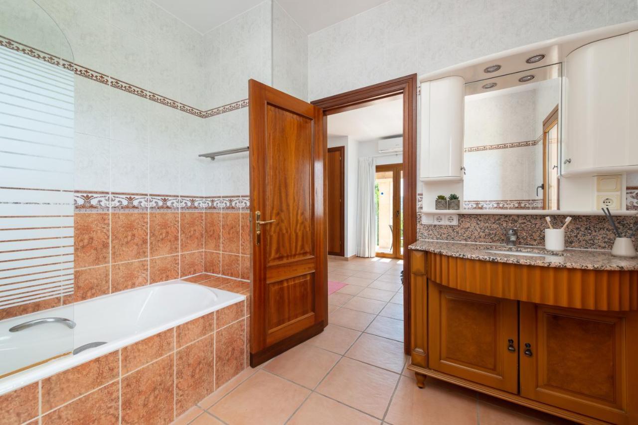 Beautiful Puig Des Call For 18 Guests With Pool Villa *