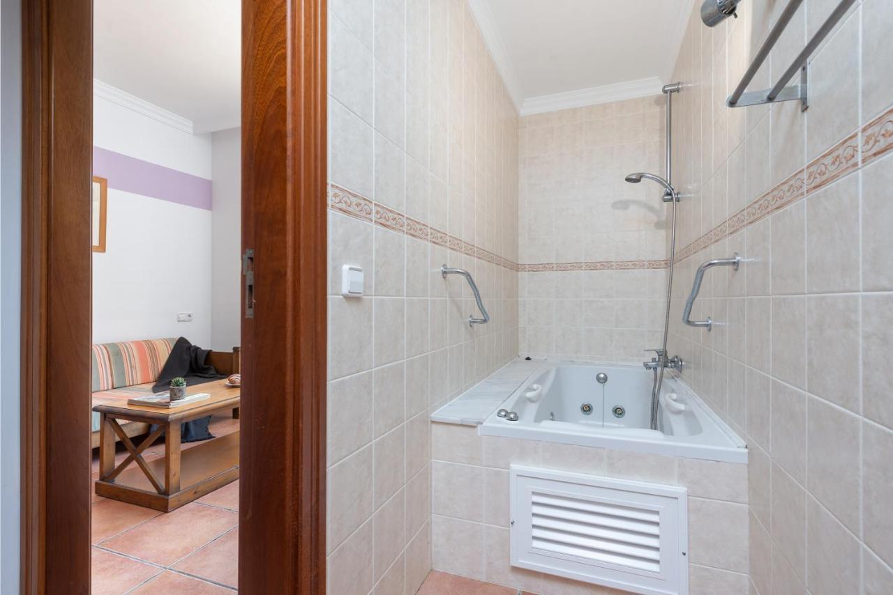 Beautiful Puig Des Call For 18 Guests With Pool Villa *