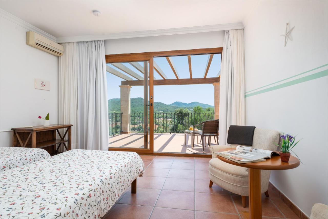 Beautiful Puig Des Call For 18 Guests With Pool
