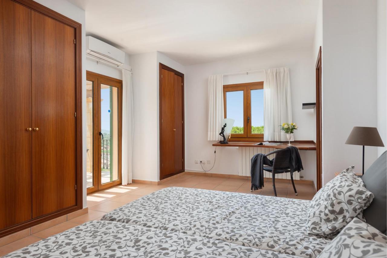 Beautiful Puig Des Call For 18 Guests With Pool Villa *