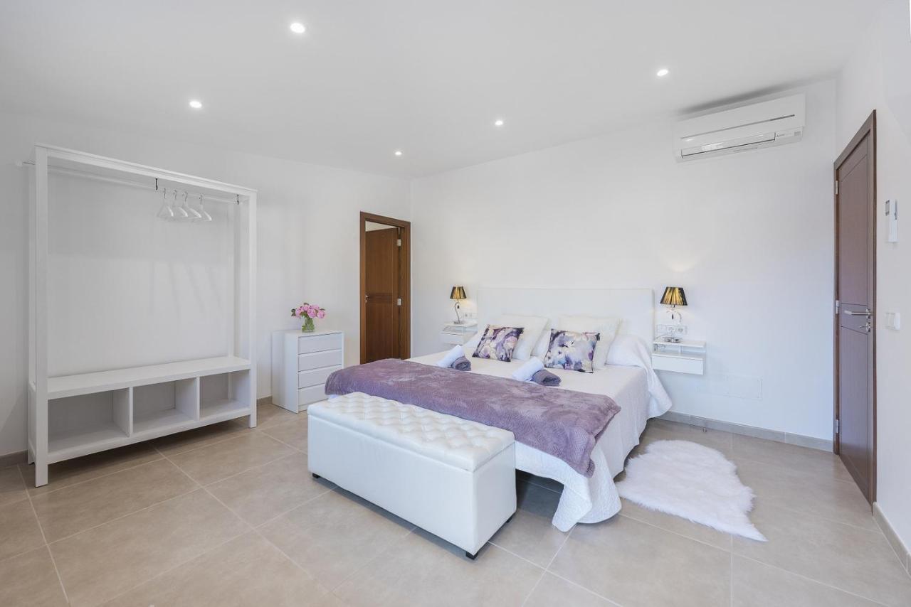 Sa Placeta New Reformed Large Town House With Pool Сasa de vacaciones Sa Pobla