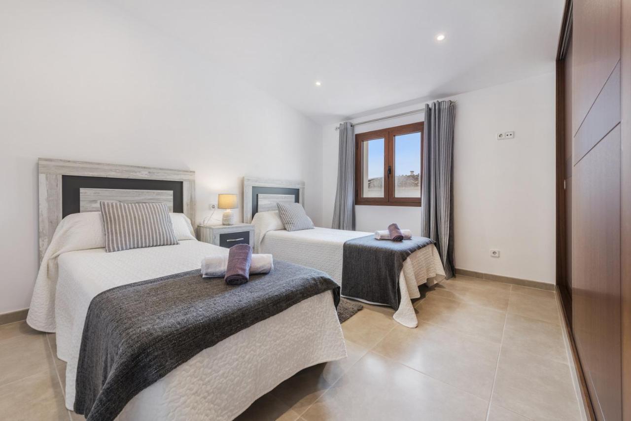Сasa de vacaciones Sa Placeta New Reformed Large Town House With Pool Sa Pobla