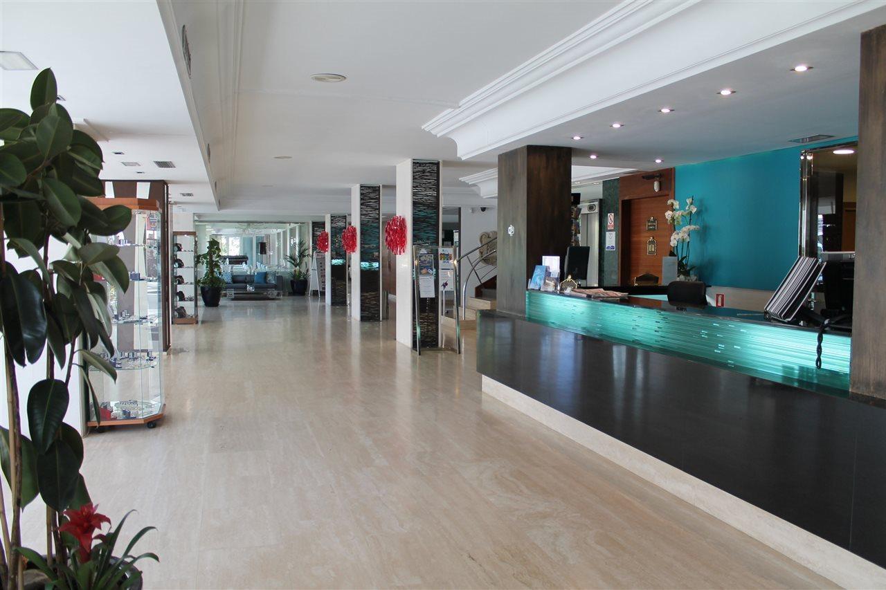 Hotel Bahia De Alcudia & 4*