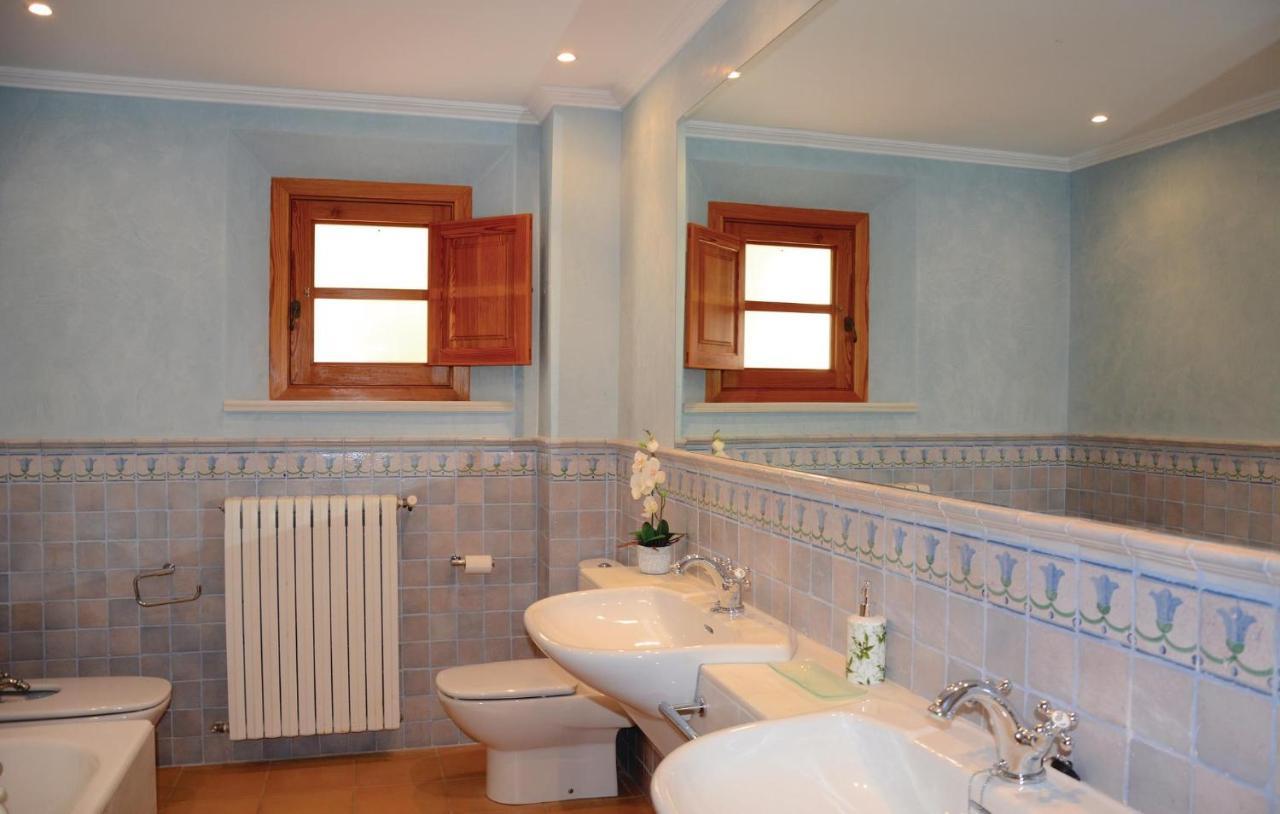 4 Bedroom Stunning In Сasa de vacaciones Fornalutx