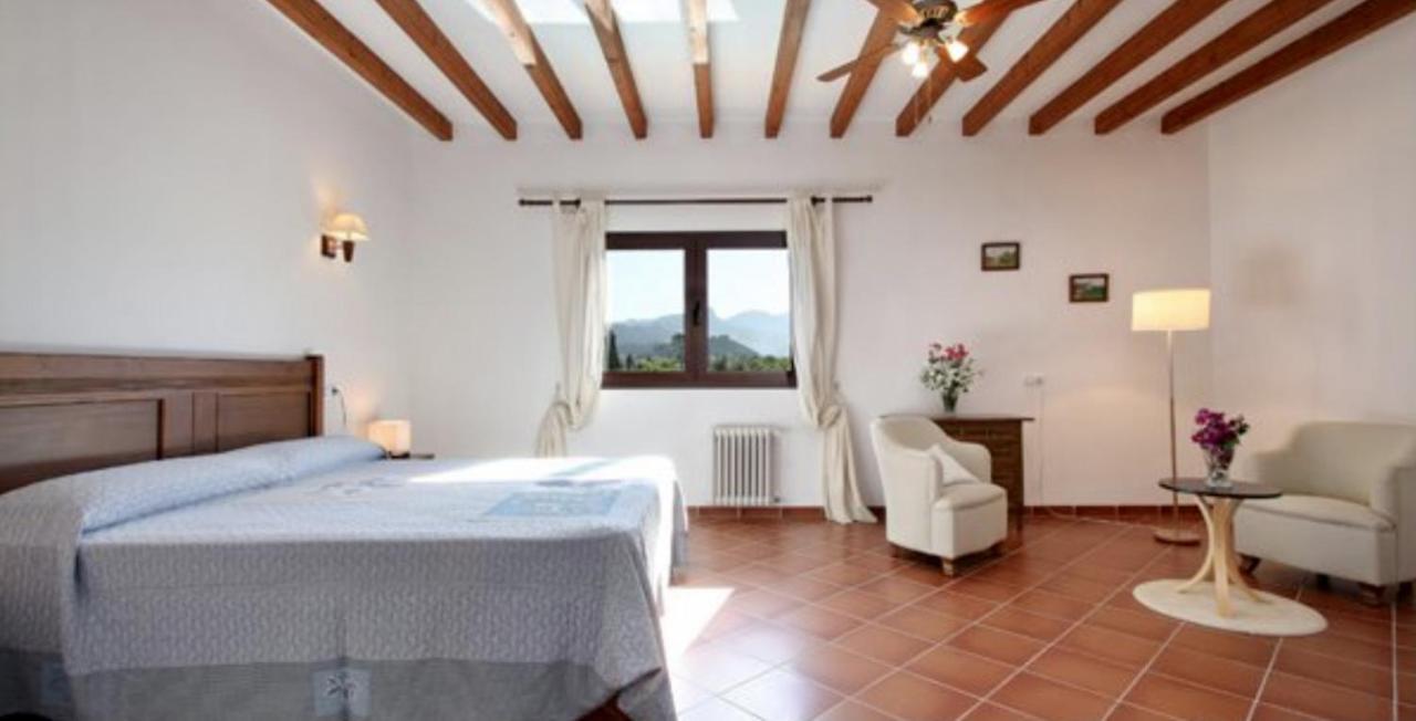 Hort 3 Cames * Pollenca