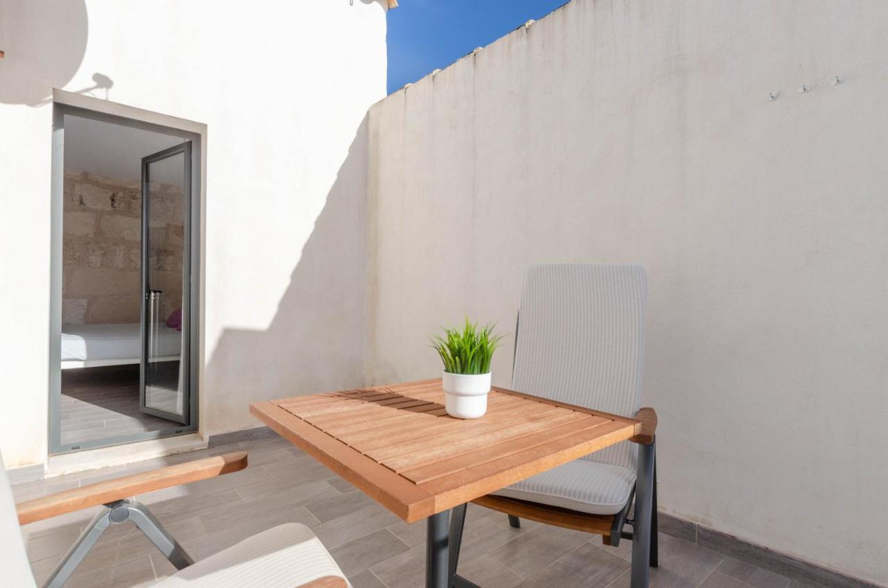 Сasa de vacaciones Yourhouse Jordi, Air Conditioned House With Private Pool