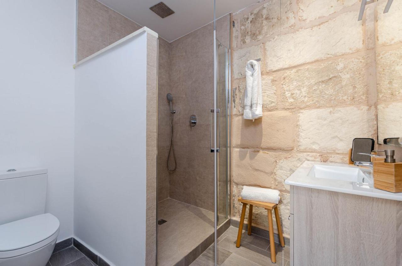 Yourhouse Jordi, Air Conditioned House With Private Pool