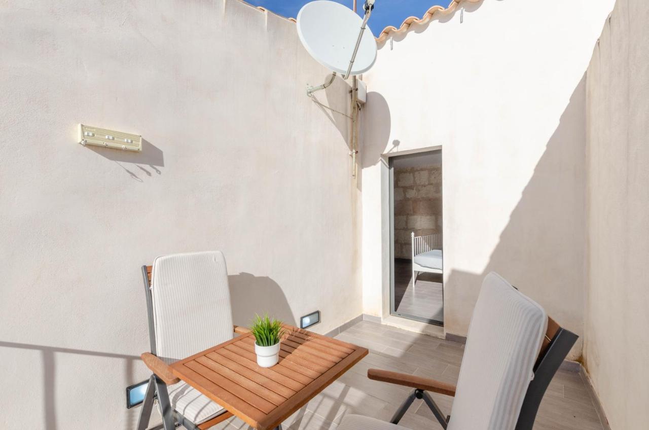 Yourhouse Jordi, Air Conditioned House With Private Pool