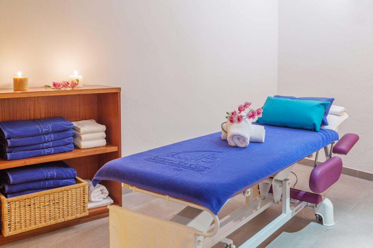 Fontanellas Playa Apartahotel 4*
