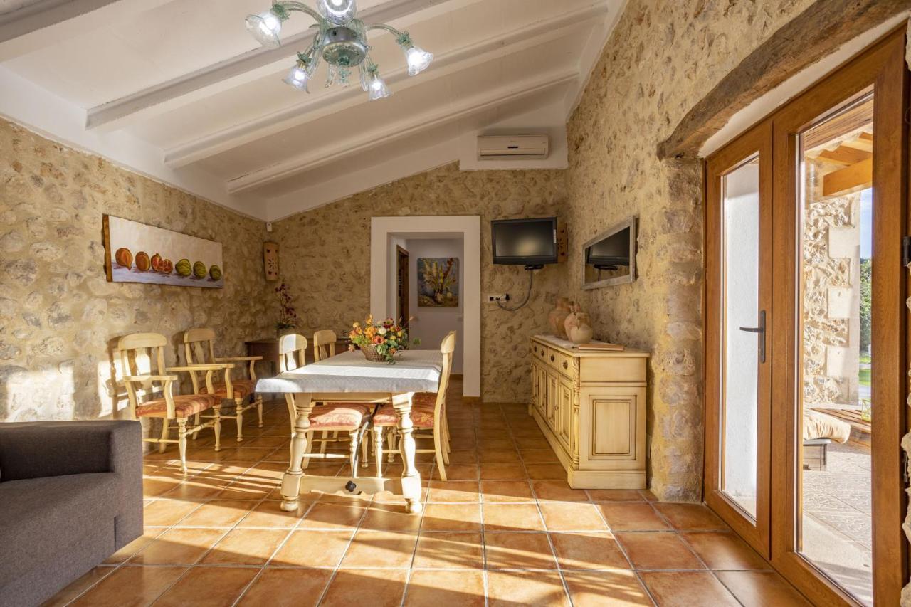 Pou Monjo Country house