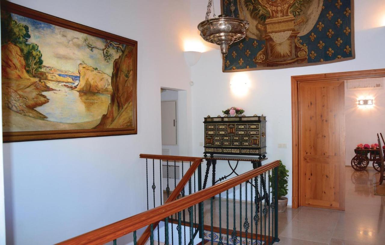 4 Bedroom Stunning In Сasa de vacaciones Fornalutx