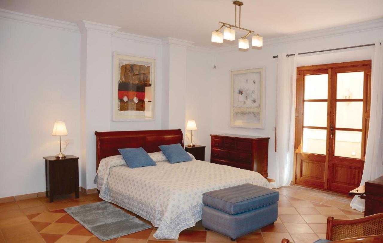 4 Bedroom Stunning In