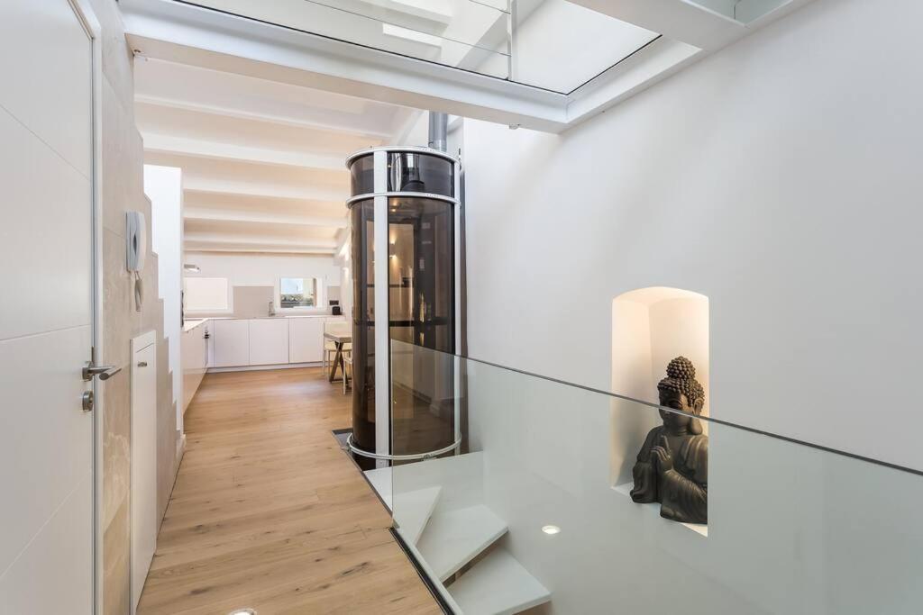 Apartamento Designer Loft With Terrace In Prime Location