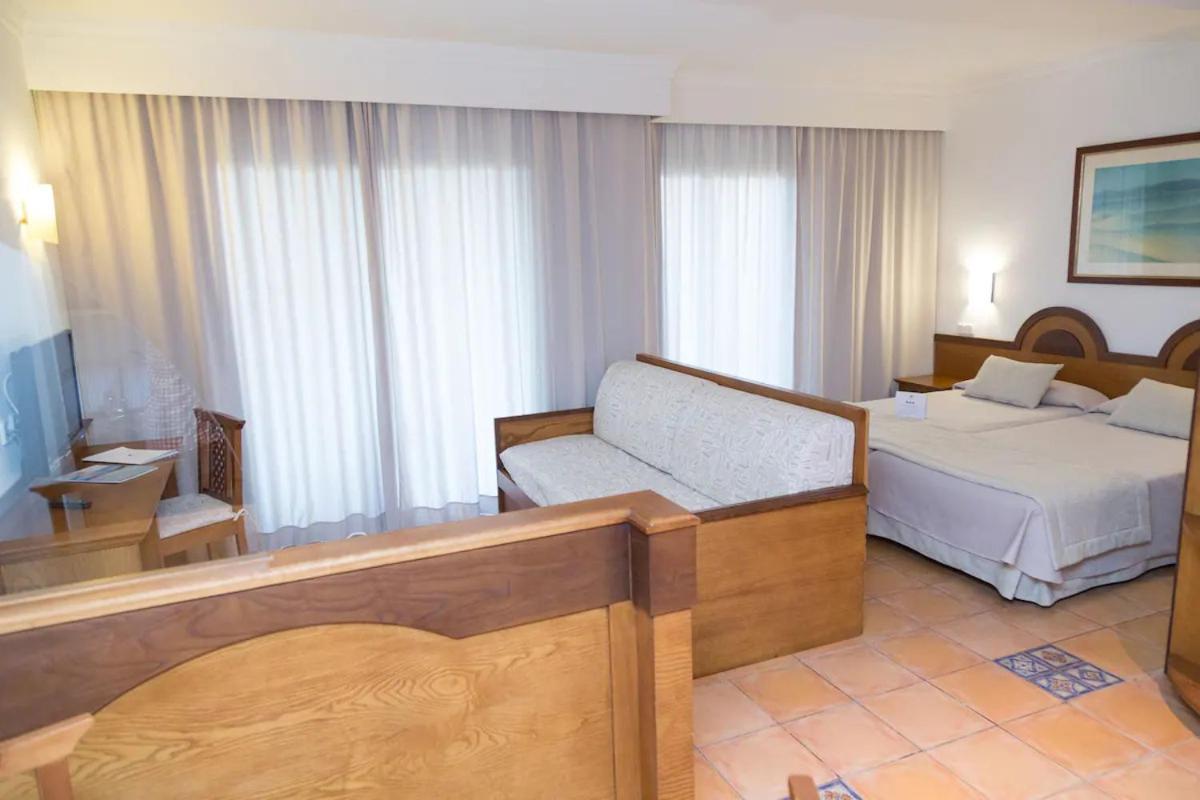 Vell Mari & Apartahotel 4*