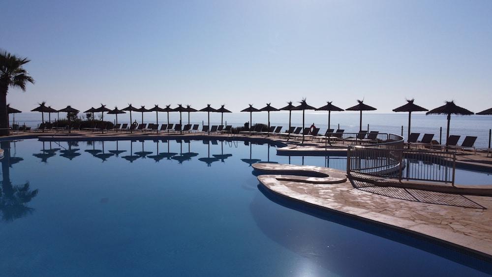 Alua Rocas Hotel