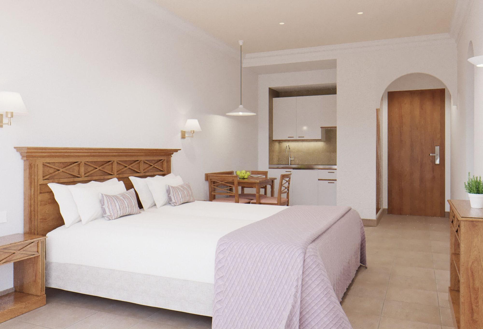 Apartahotel Inturotel Cala Azul