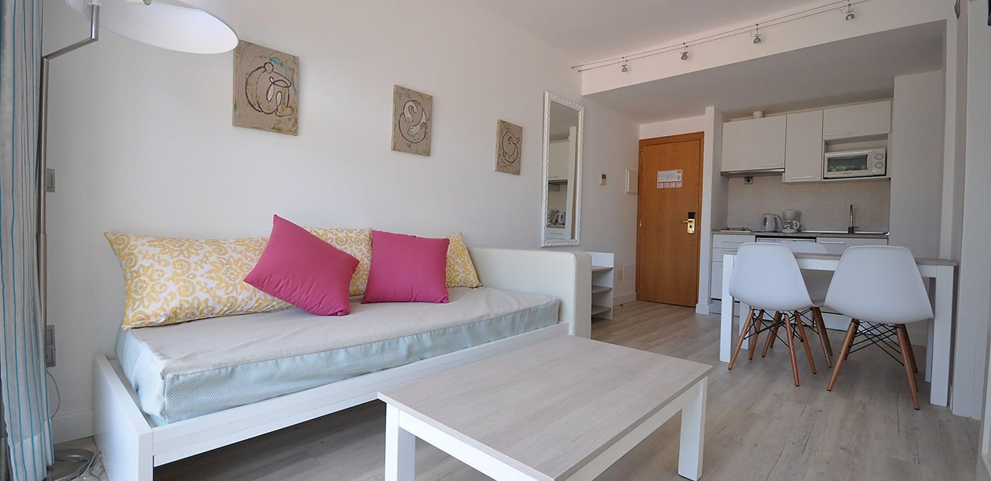 Houm Nets - Adults Only Hotel