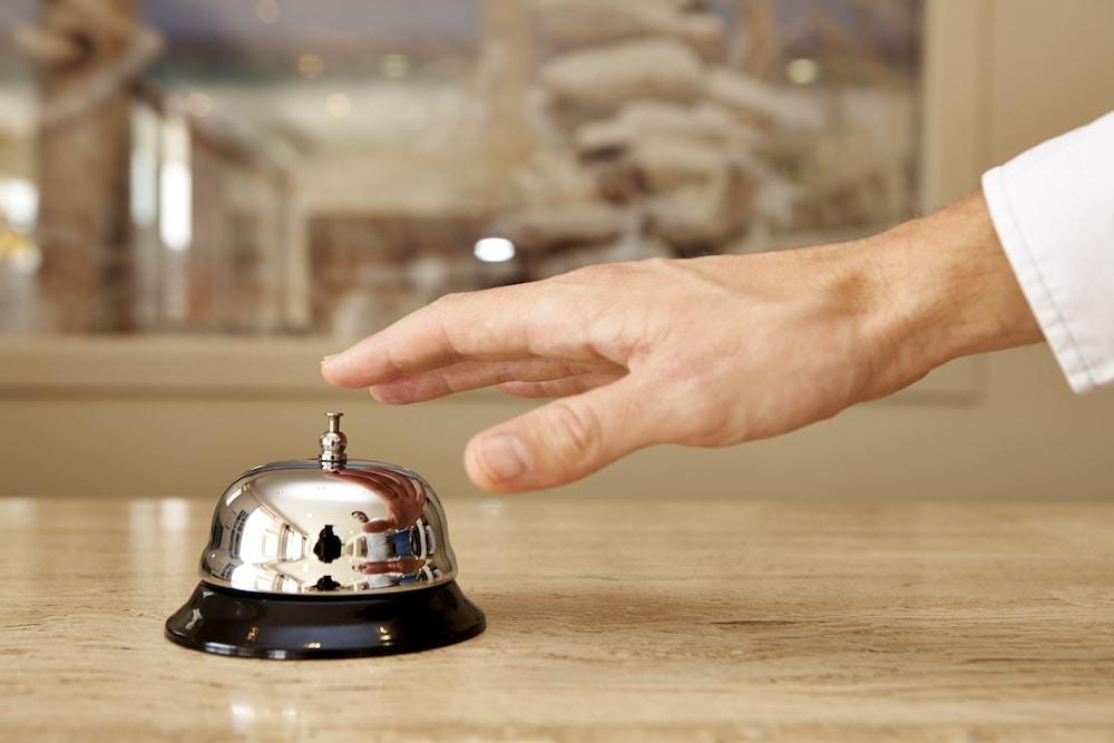 Hotel Universal Marques 4*