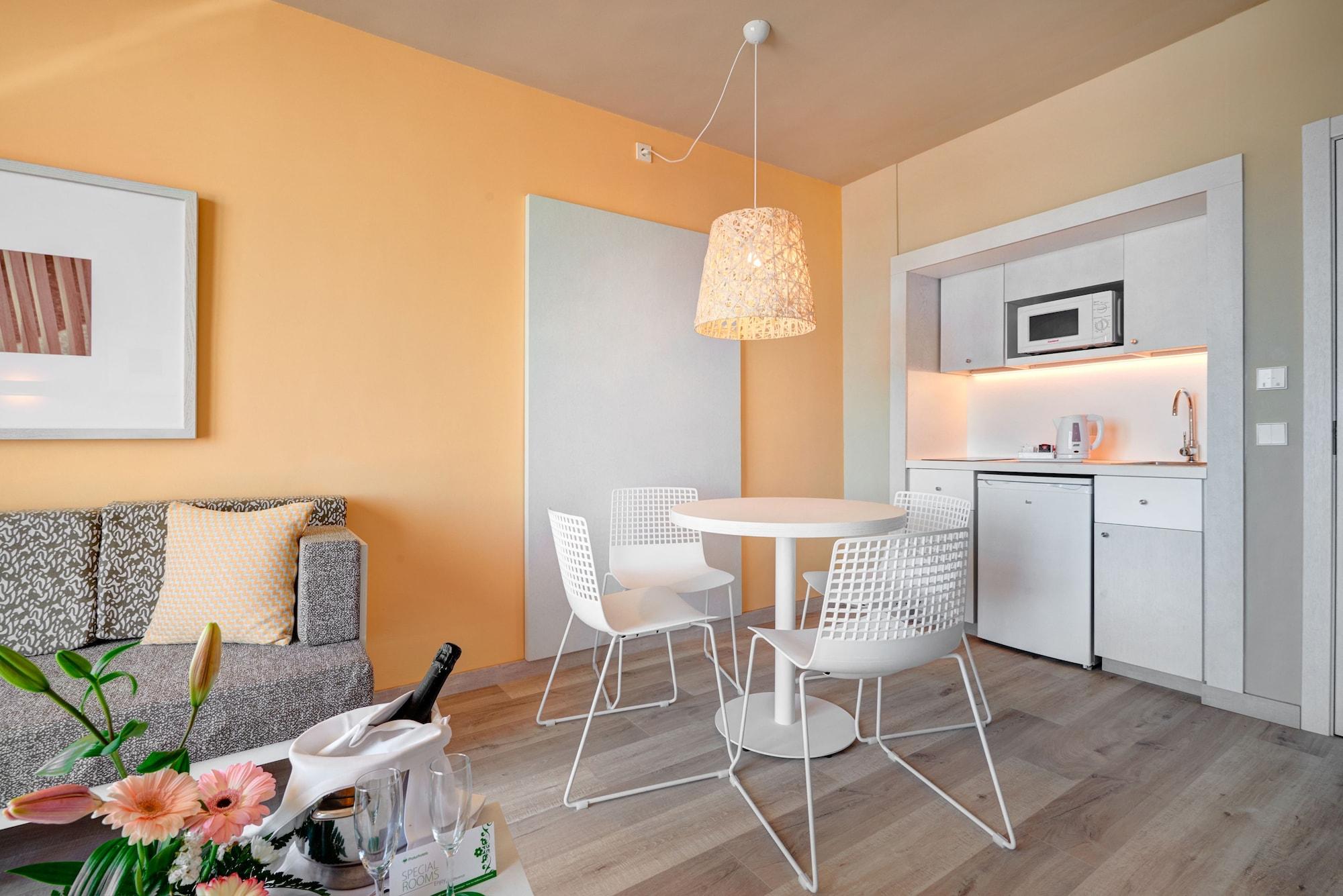 Hotel Protur Vista Badia 4*