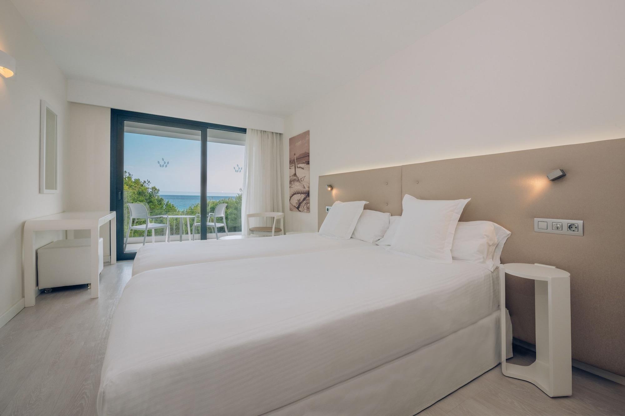 Iberostar Waves Cala Millor - Adults Only