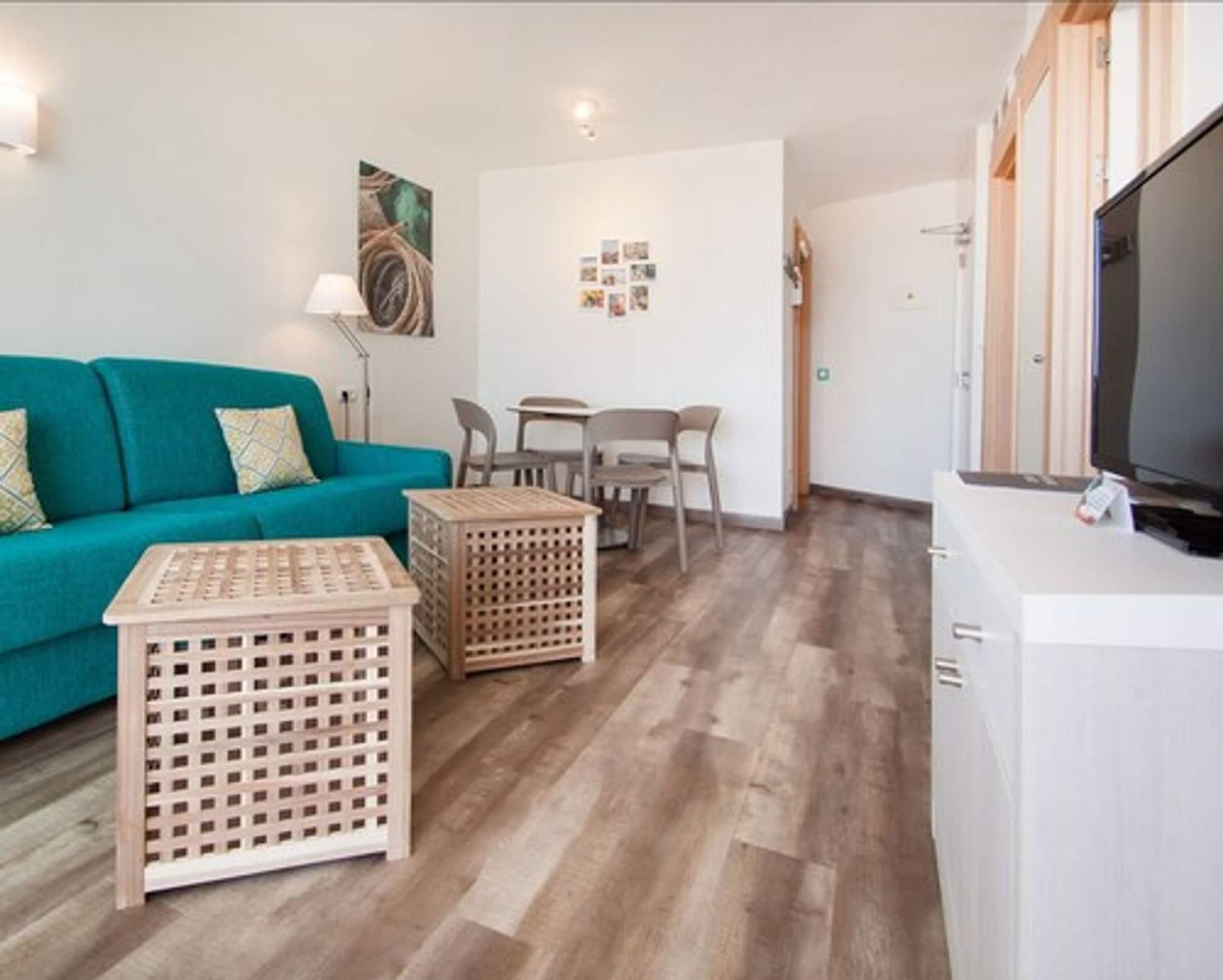 Apartahotel Vistasol 3*