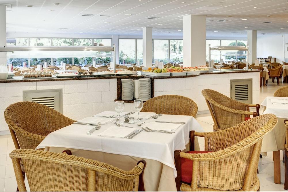 Grupotel Mallorca Mar Apartahotel 4*
