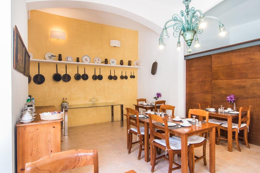 Hotel Moragues