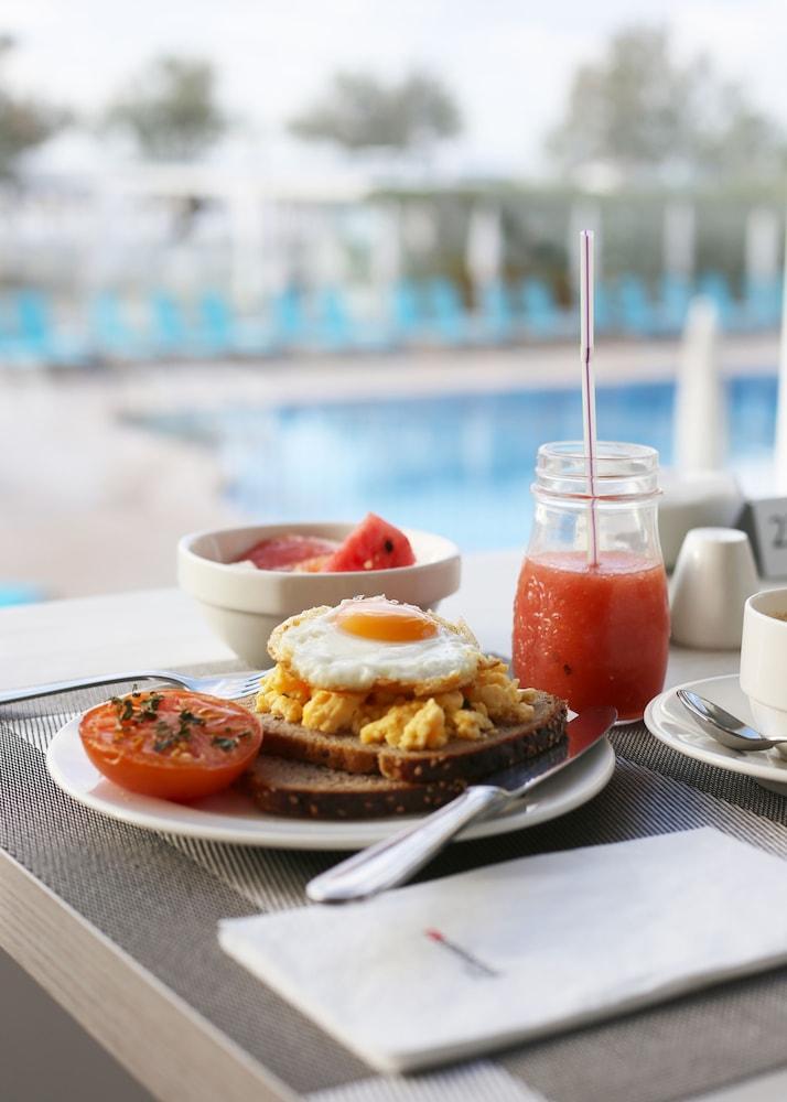 Universal Castell Royal Hotel 4*