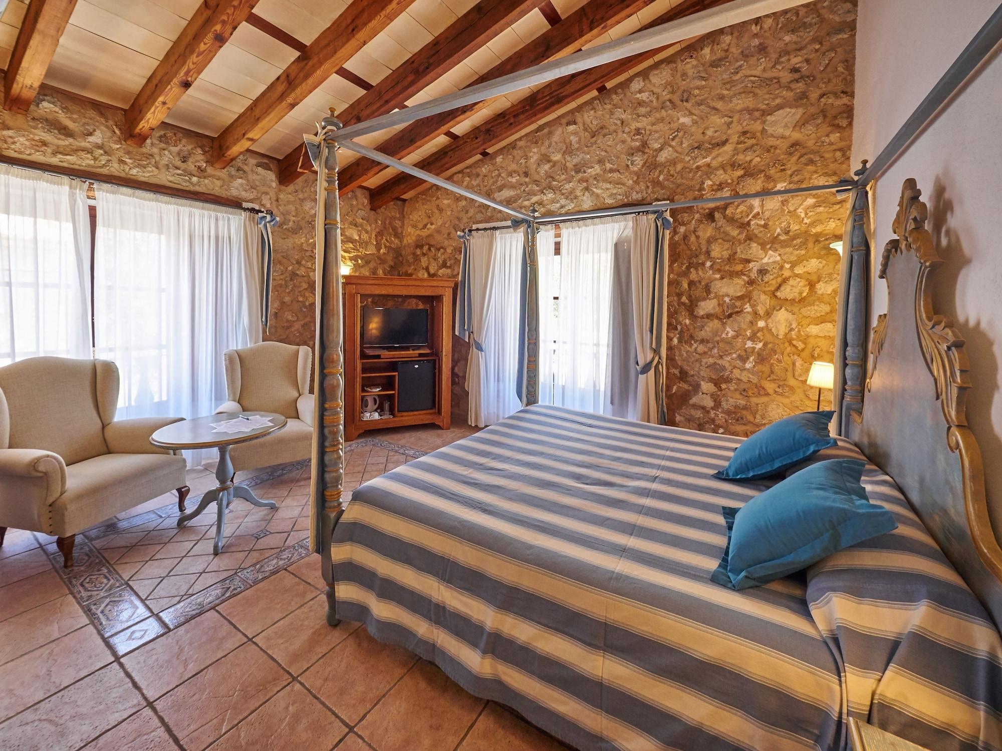 Hotel Parc Natural Binibona