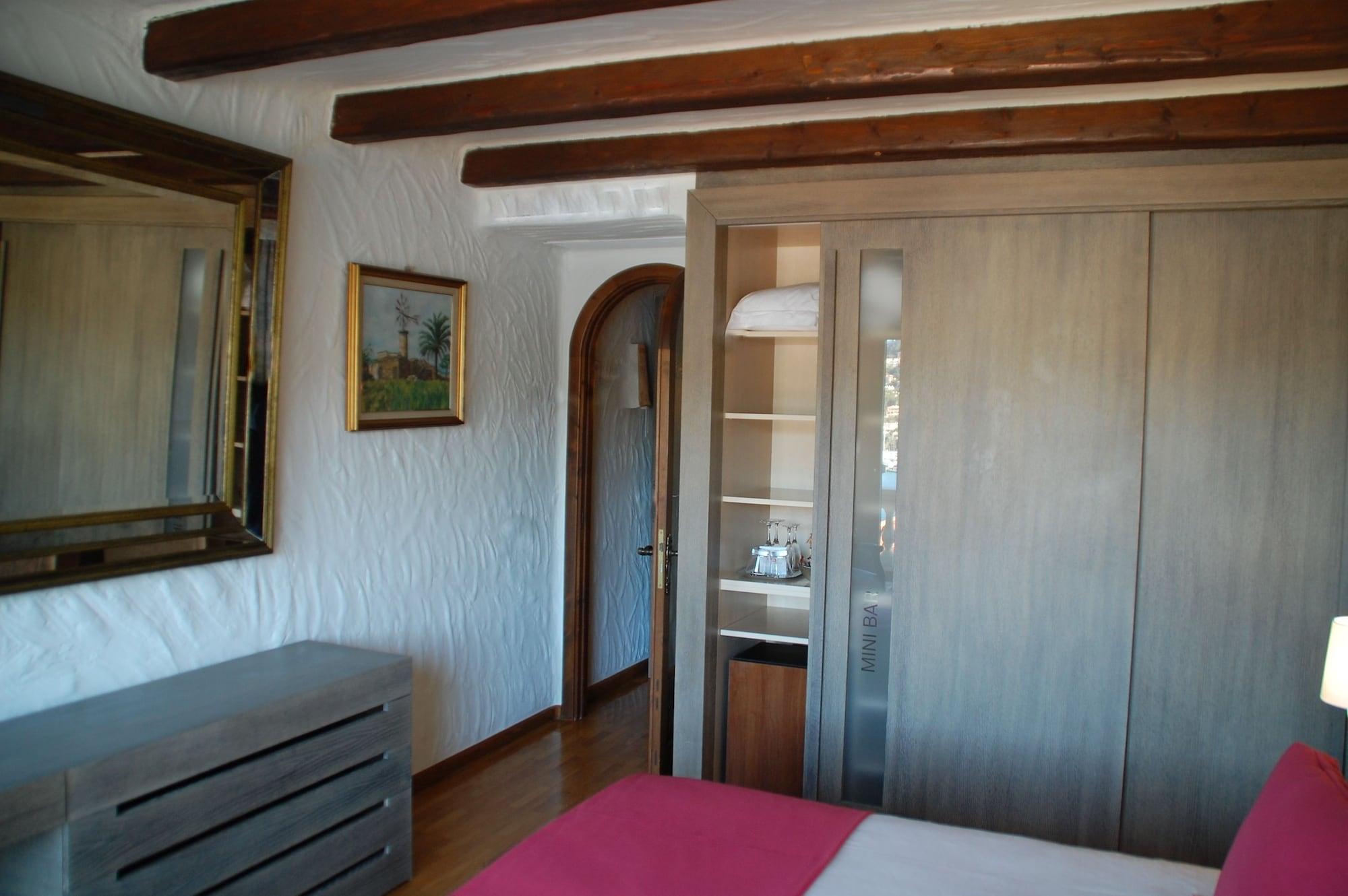 Italia Hotel 4*