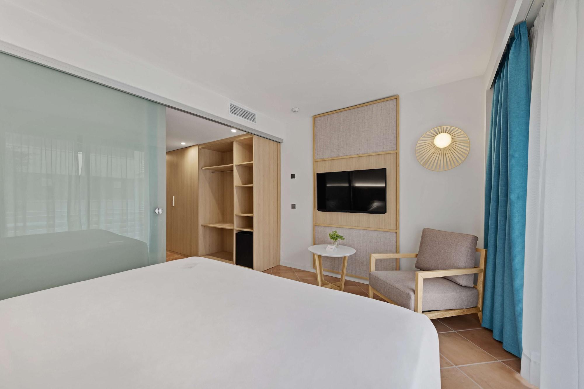 Hotel Occidental Cala Viñas